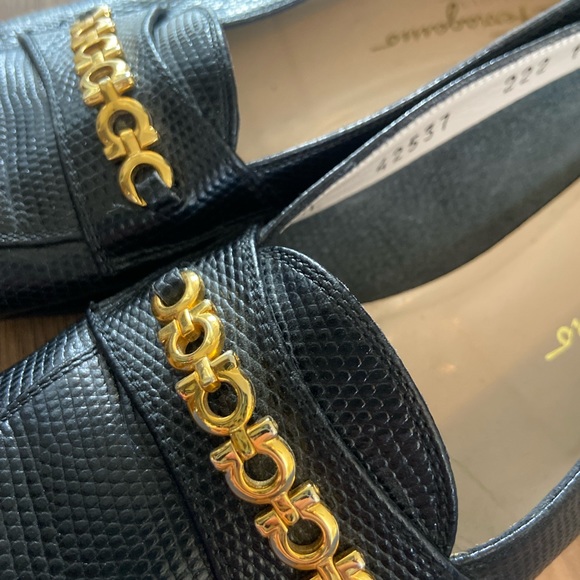 Salvatore Ferragamo loafers - Picture 2 of 3